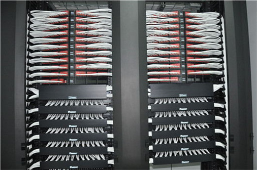 天平汽車武漢辦公樓布線 天平汽車武漢辦公樓布線